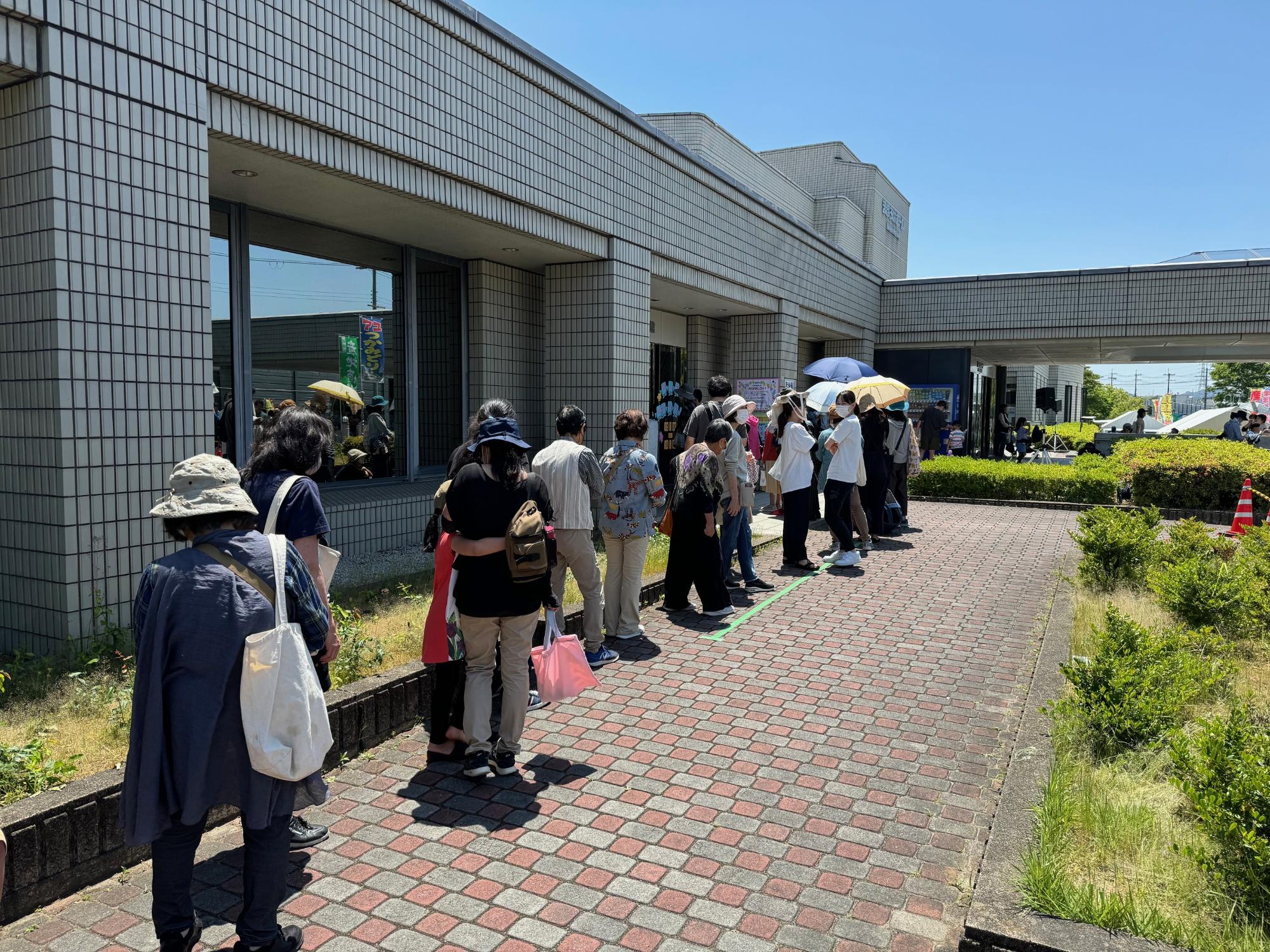 ブックリサイクルを開催しました(5月産直市)／河合町