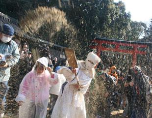 砂かけ祭り