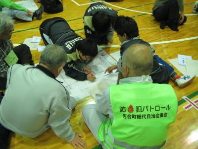 河合第二中学校での避難所体験の様子