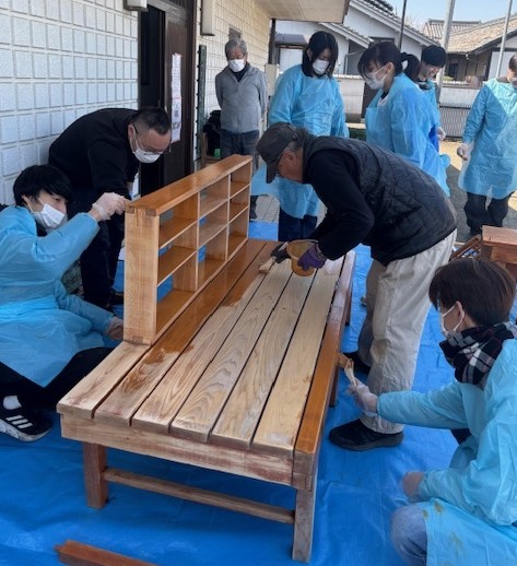 縁台メンテナンス作業の様子2