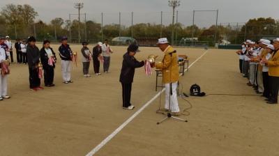 開会式優勝杯返還