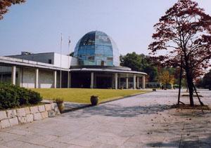 公園館全景